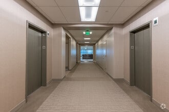 1085 Raymond Blvd, Newark, NJ à louer Photo intérieure- Image 1 de 3