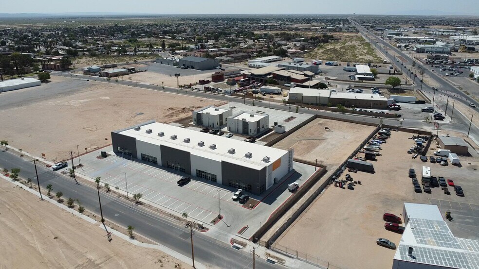 1524 Oxbow Dr, Horizon City, TX à vendre - Vidéo sur l’inscription commerciale - Image 2 de 12