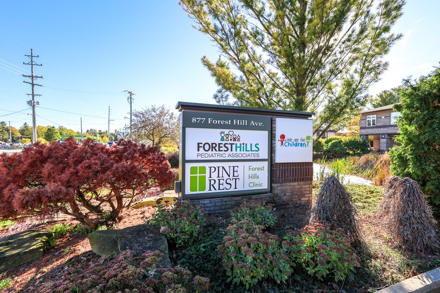 877 Forest Hill Ave SE, Grand Rapids, MI for lease - Building Photo - Image 2 of 3