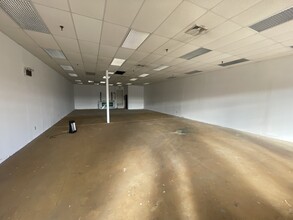 1231 E Main St, Meriden, CT for lease Interior Photo- Image 2 of 4