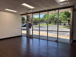 7901 E Riverside Dr, Austin, TX for lease Interior Photo- Image 2 of 4