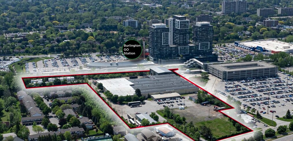 2170 Queensway Dr, Burlington, ON à vendre Photo du bâtiment- Image 1 de 2