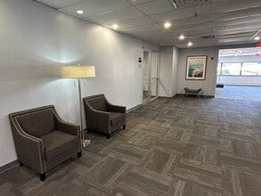 4800-4850 E Street Rd, Trevose, PA à louer Photo intérieure- Image 2 de 9