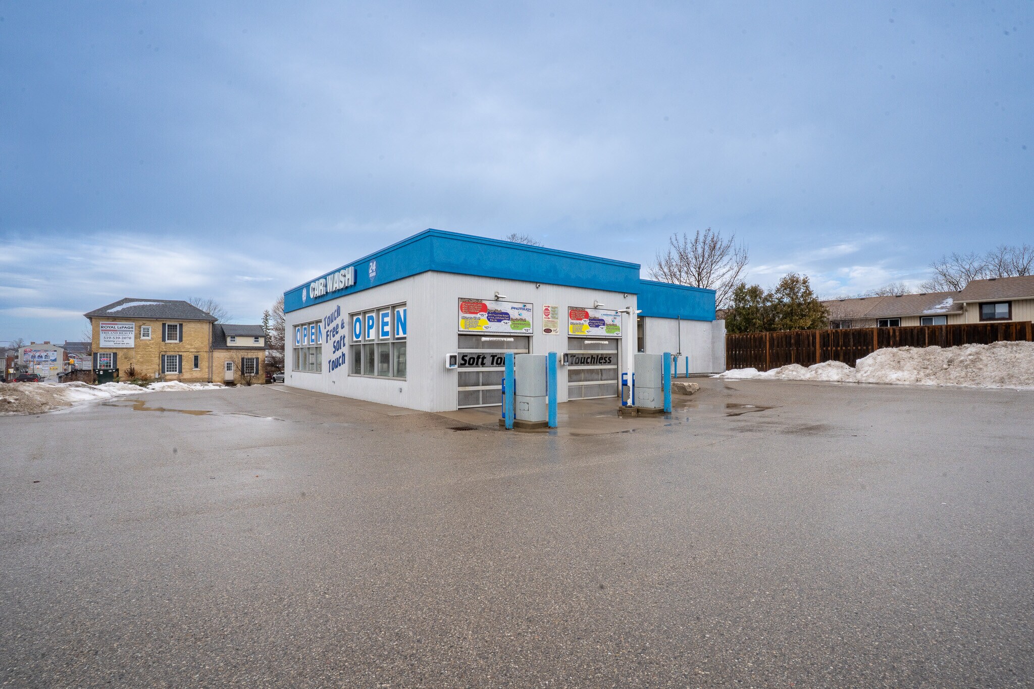 771 Dundas St, Woodstock, ON à vendre Photo principale- Image 1 de 11