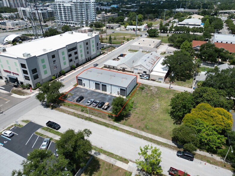 208 14th St N, Saint Petersburg, FL à vendre - Photo du bâtiment - Image 2 de 5