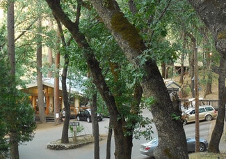 Plus de détails pour 6979A CA-140 Hwy, Midpines, CA - Services hôteliers à vendre