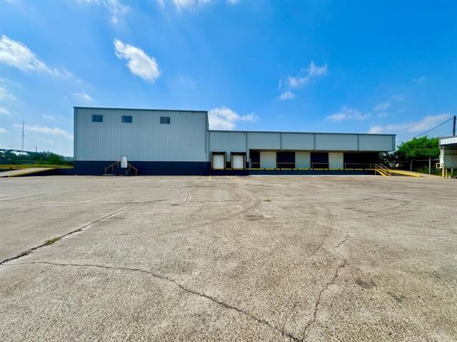 4425 Pan American Blvd, Laredo, TX à louer Photo du bâtiment- Image 1 de 25