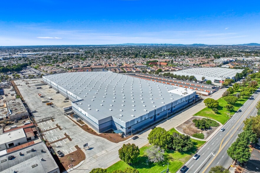 12352 Whittier Blvd, Whittier, CA for lease - Building Photo - Image 3 of 8