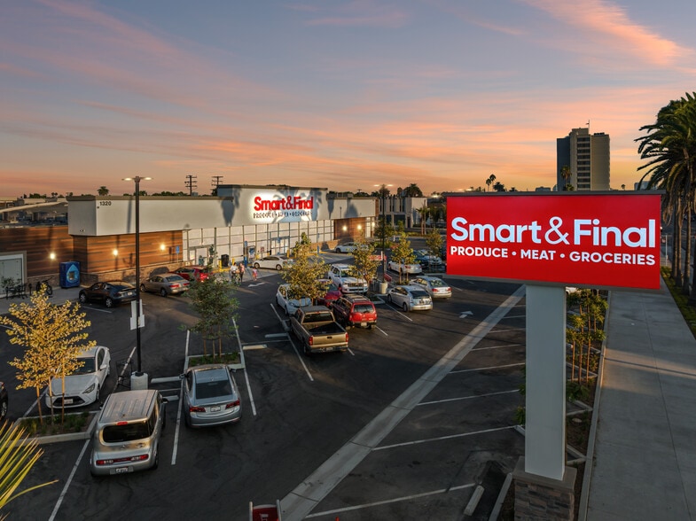 1300-1460 Atlantic Ave, Long Beach, CA for lease - Building Photo - Image 3 of 6