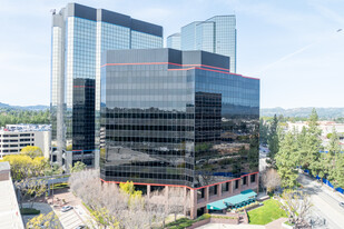 Warner Center Tower 2 - Convenience Store