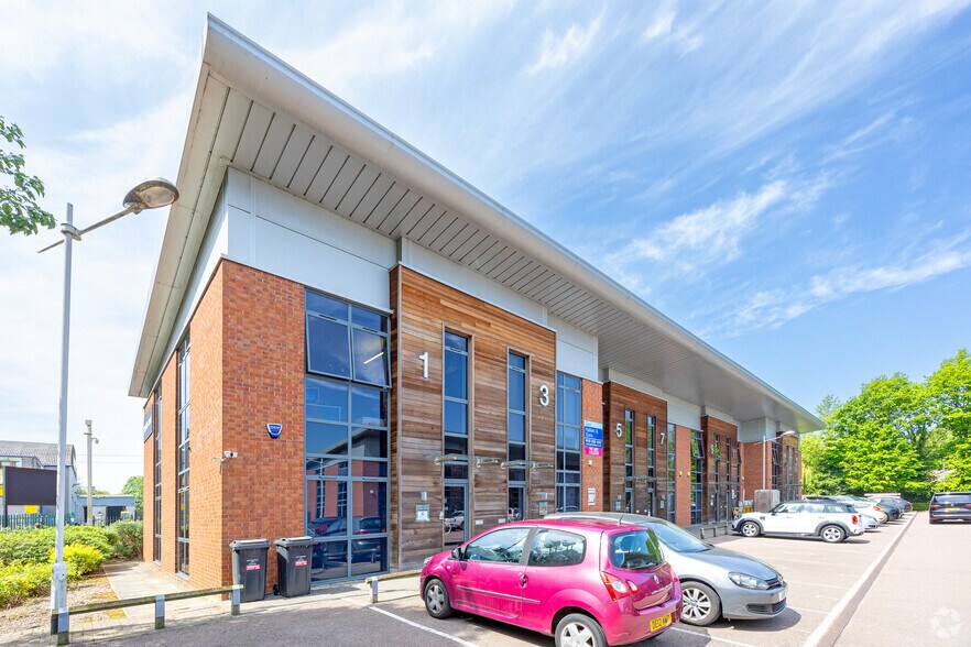 Lenton Ln, Nottingham à louer - Photo du bâtiment - Image 2 de 22