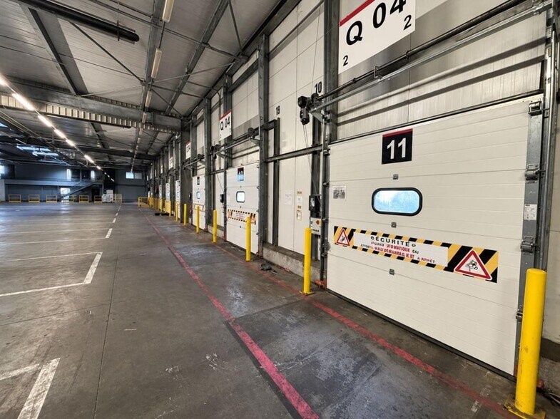 Industrial in Lille for lease - Building Photo - Image 3 of 6