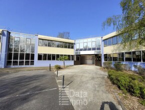 Office in Saint-Thibault-des-Vignes for lease Building Photo- Image 1 of 10