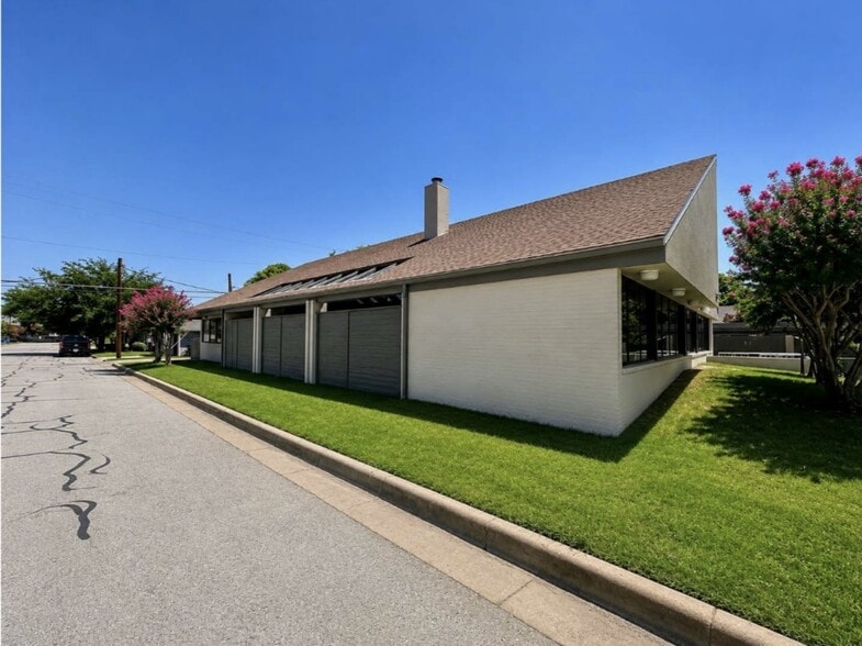 3132 W 5th St, Fort Worth, TX for lease - Building Photo - Image 2 of 20