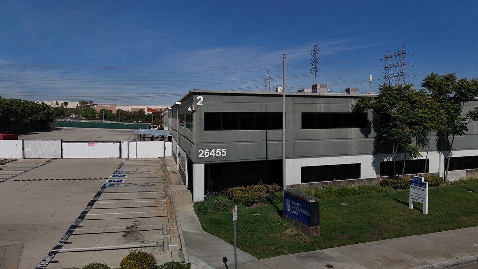 26455 Ruether Ave, Valencia, CA for sale - Building Photo - Image 2 of 12
