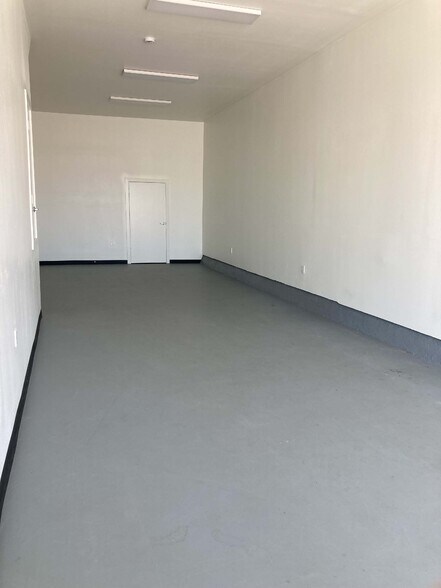 511 Ocean Front Walk, Venice, CA à louer - Photo intérieure - Image 2 de 6