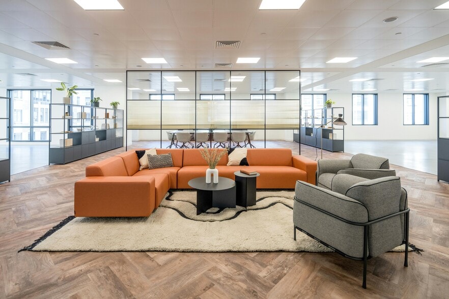 9-11 Westferry Circ, London for lease - Building Photo - Image 3 of 41