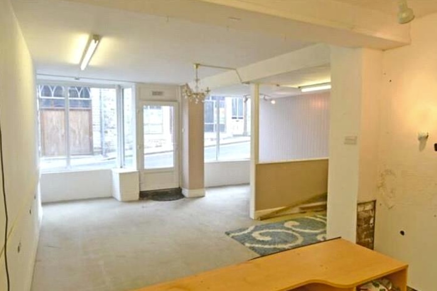 24 Fore St, Camelford for lease Interior Photo- Image 1 of 7