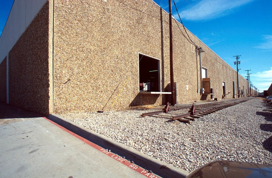 1401-1815 Kelly Blvd, Carrollton, TX à louer - Photo du bâtiment - Image 2 de 5