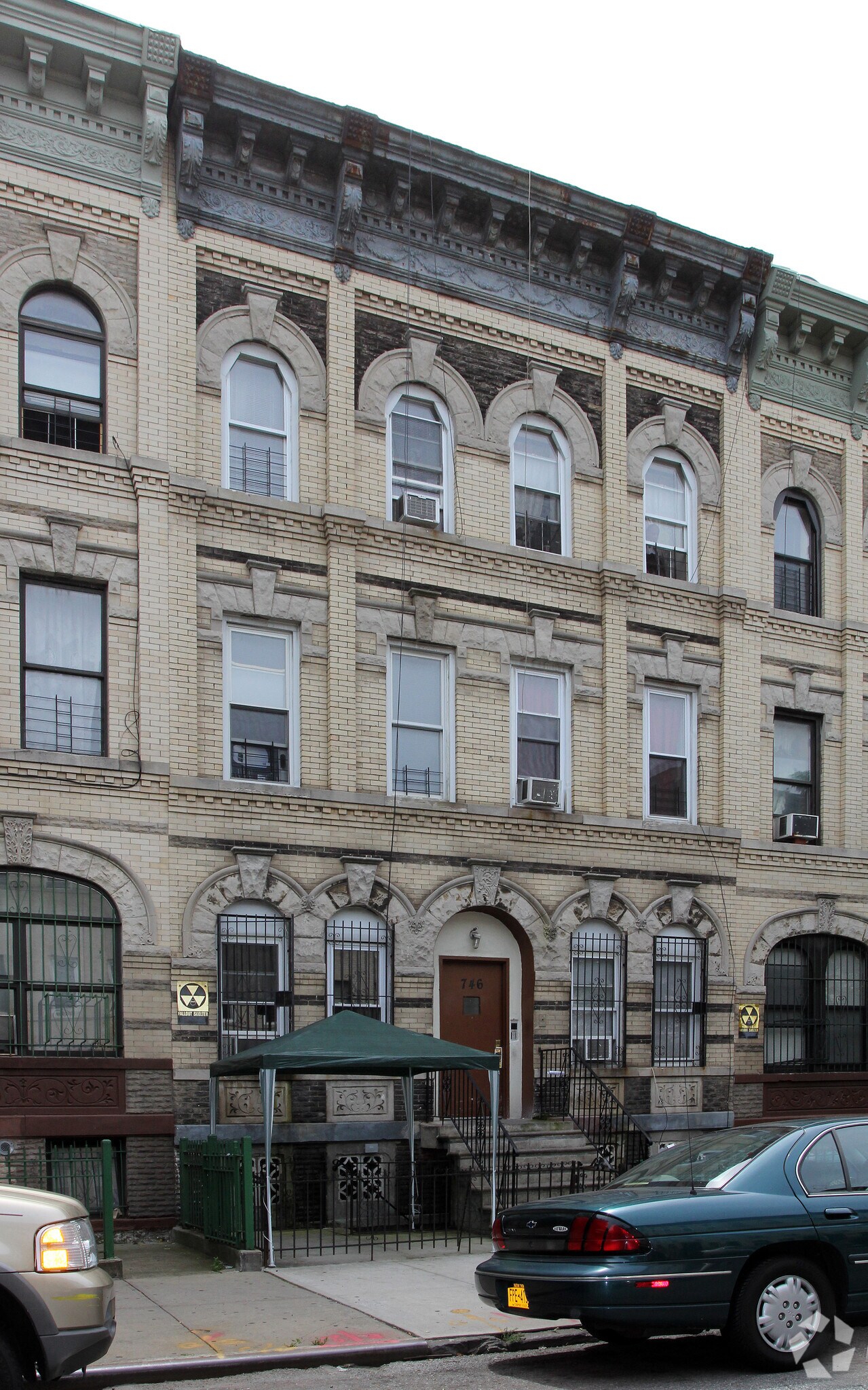 746 Macdonough St, Brooklyn, NY for sale Primary Photo- Image 1 of 3