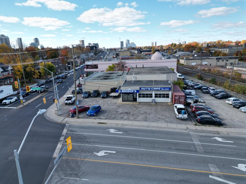 360 Victoria St N, Kitchener, ON for sale - Building Photo - Image 1 of 3