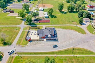 402 W Deck St, New Douglas, IL - AERIAL  map view - Image1