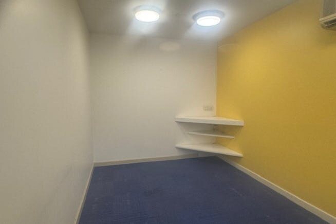 121-135 Dalton Rd, Barrow In Furness à louer - Photo intérieure - Image 2 de 50