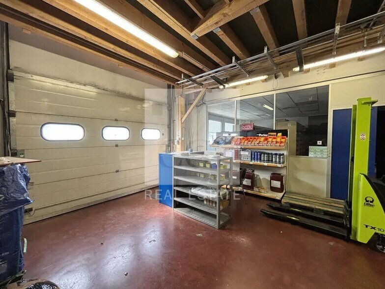 Flex dans Saint-Quentin-Fallavier à louer - Photo intérieure - Image 3 de 11