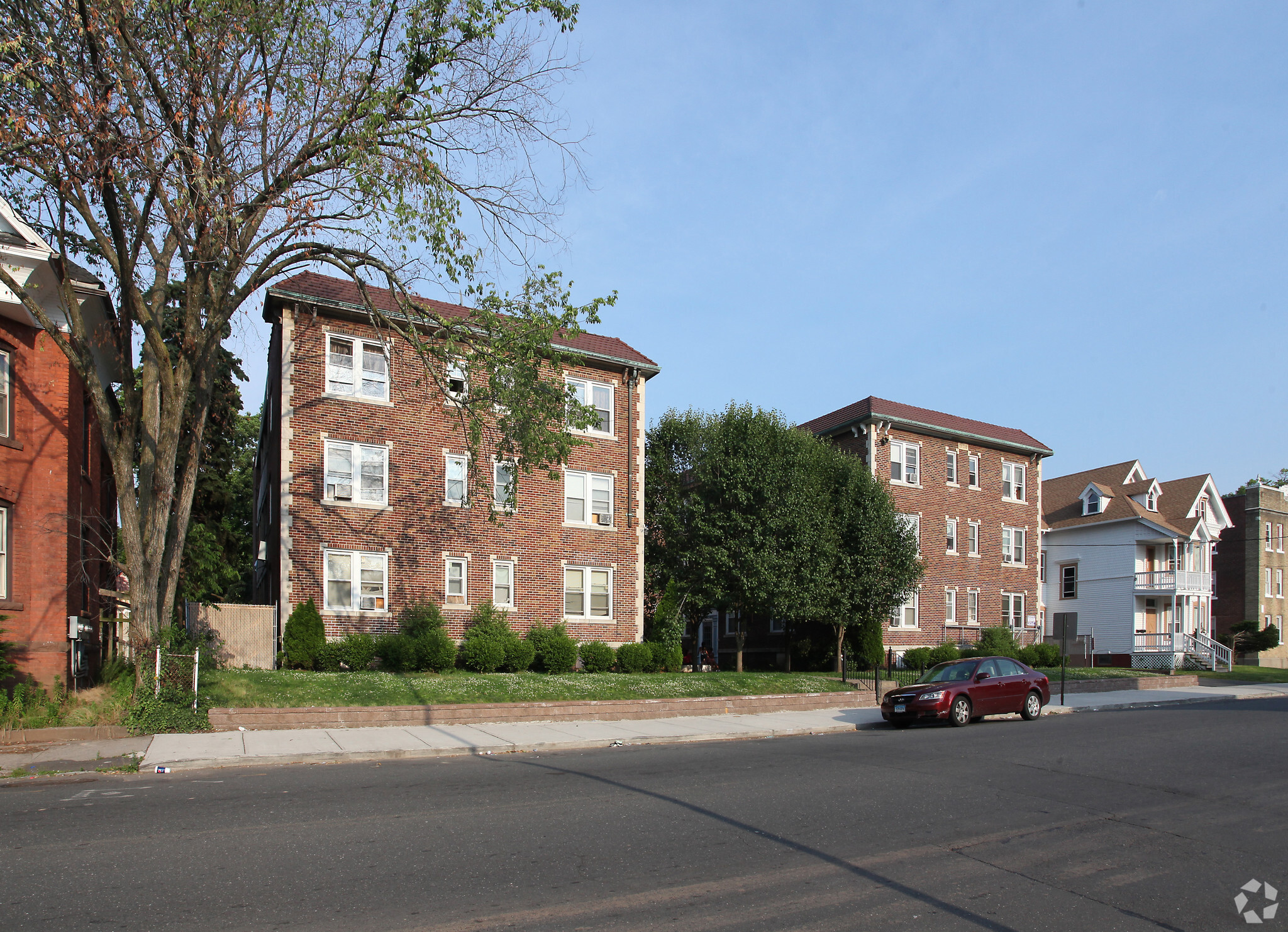 18 Lincoln St, New Britain, CT for sale Primary Photo- Image 1 of 4