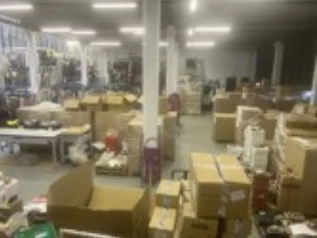 Industriel dans Éragny à louer Photo intérieure- Image 1 de 2