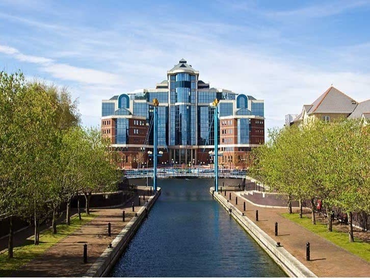 150-182 The Quays, Salford à louer - Photo du bâtiment - Image 2 de 13