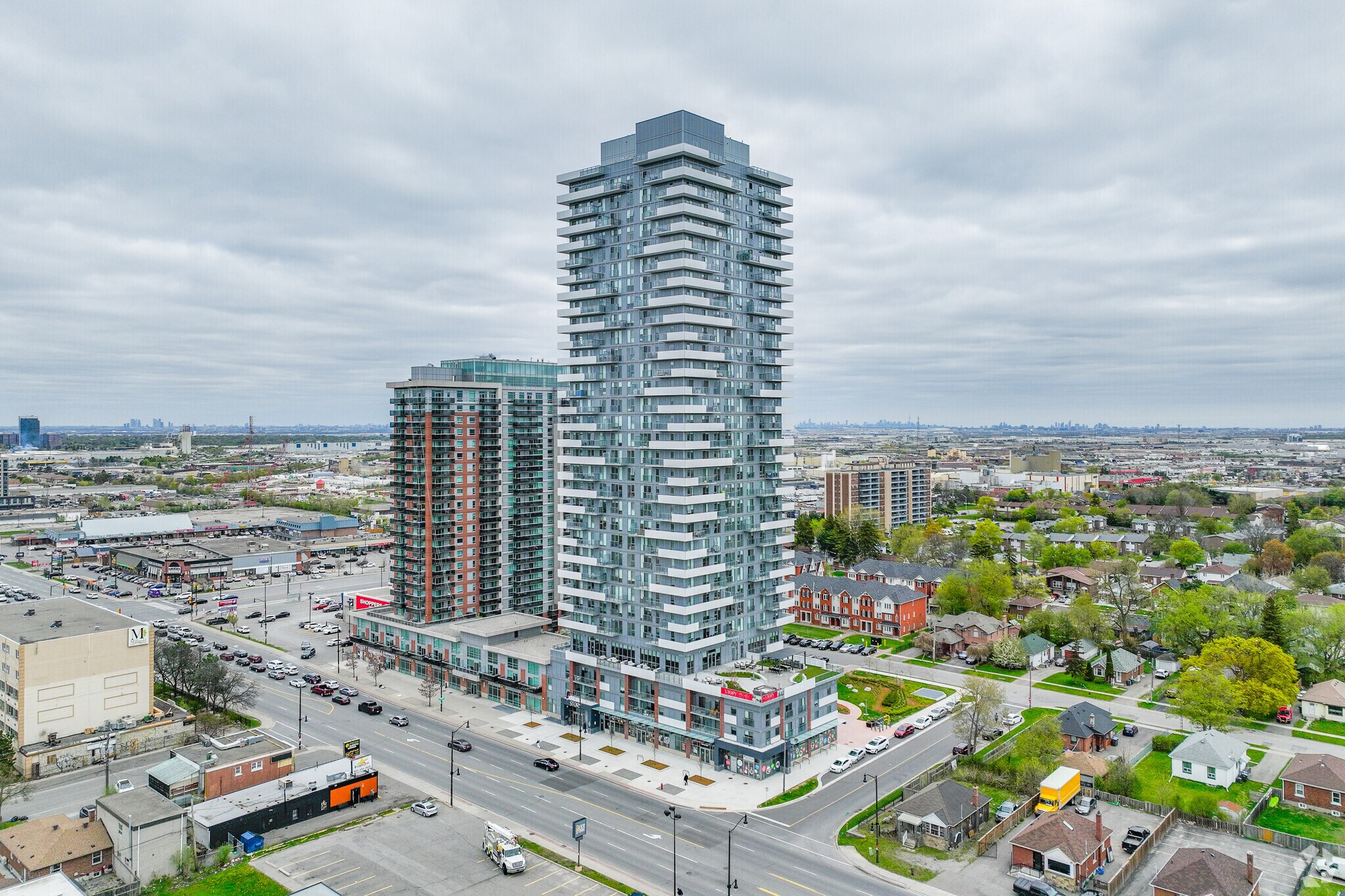 205 Queen St E, Brampton, ON for sale Primary Photo- Image 1 of 1