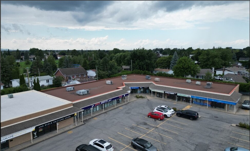 780 Montée Sainte-Julie, Sainte-julie, QC à louer - Photo du bâtiment - Image 1 de 2