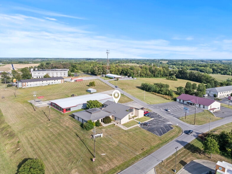 100 Brenda Ave, Danville, KY à vendre - Photo du bâtiment - Image 3 de 62