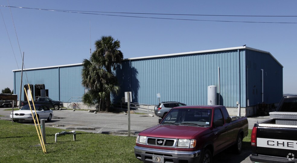 312 N Front St, Fernandina Beach, FL à vendre - Photo du bâtiment - Image 2 de 4