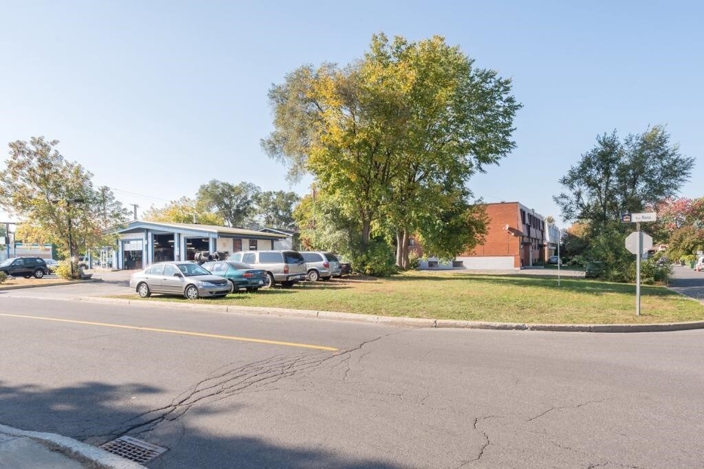 11660 Rue Ross, Pierrefonds, QC à vendre Photo principale- Image 1 de 1