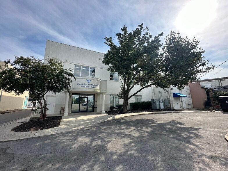 784 Howard Ave, Biloxi, MS à vendre - Photo du bâtiment - Image 2 de 10