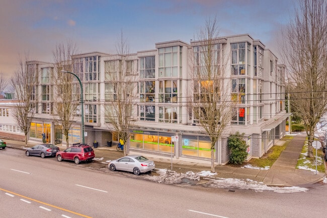 More details for 4838 Fraser St, Vancouver, BC - Multifamily for Sale