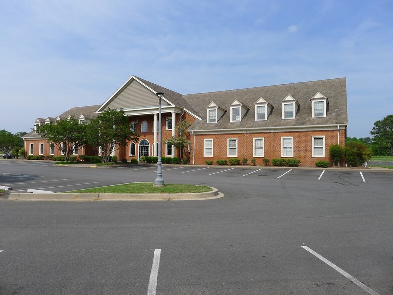 23000 Moakley St, Leonardtown, MD à louer - Photo du bâtiment - Image 2 de 14