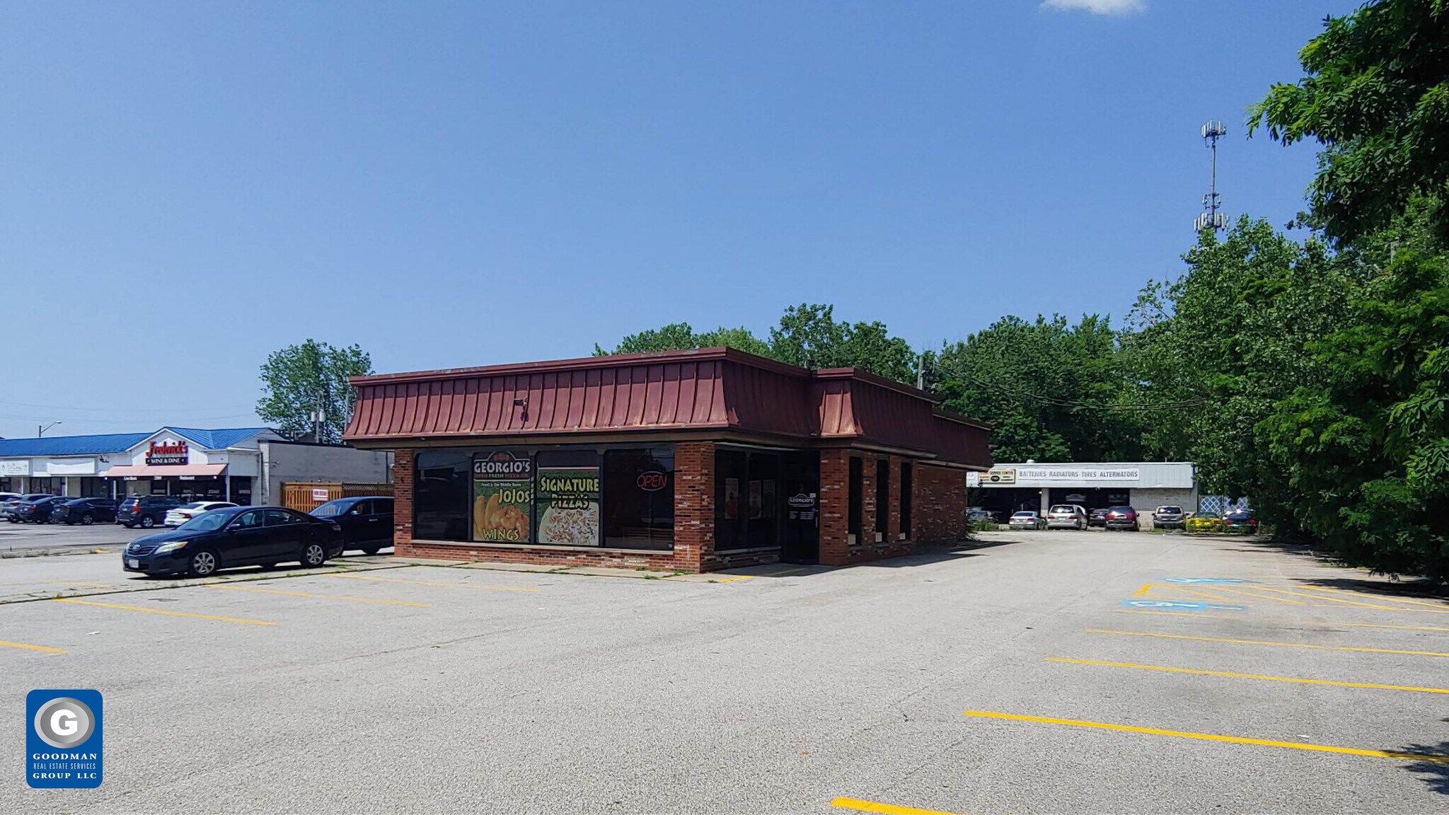 22019 Emery Rd, Warrensville Heights, OH à vendre Photo du bâtiment- Image 1 de 6