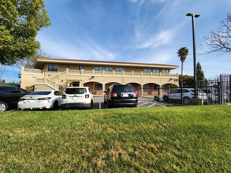 991 Nut Tree Rd, Vacaville, CA for sale - Building Photo - Image 2 of 14