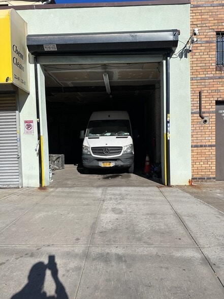 3367-3369 55th St, Woodside, NY for lease - Building Photo - Image 3 of 13