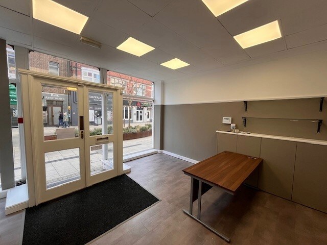 207 Station St, Burton On Trent for lease Interior Photo- Image 1 of 2