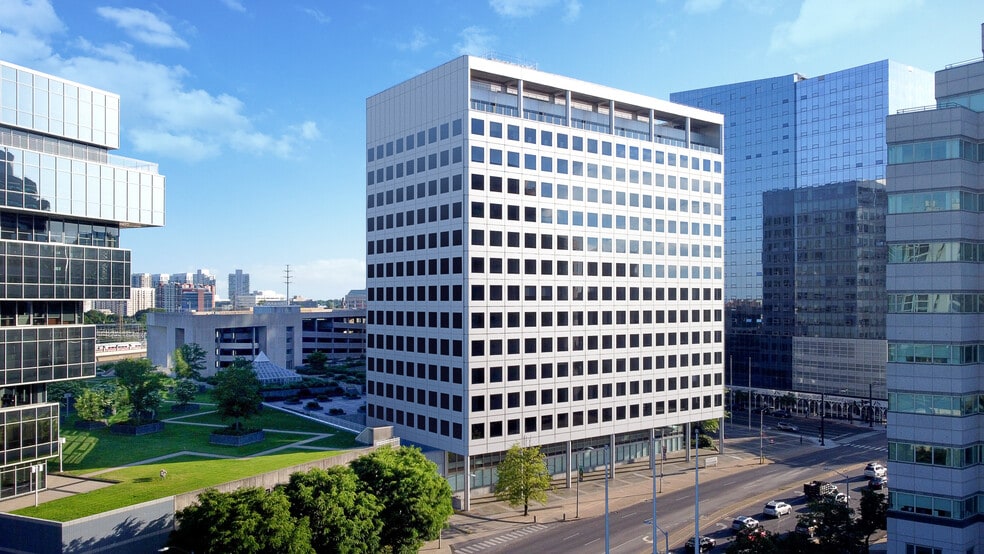 400 Atlantic St, Stamford, CT for lease - Building Photo - Image 2 of 7