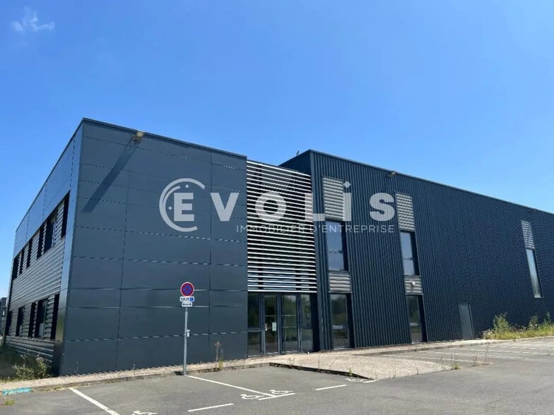 Flex in Lieusaint for lease - Building Photo - Image 2 of 10