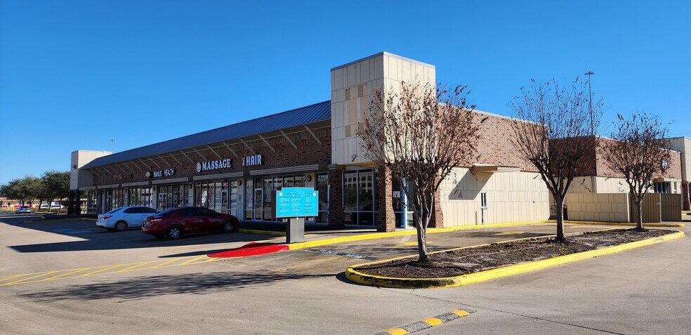 17758 Katy Fwy, Houston, TX à louer - Photo du bâtiment - Image 3 de 8