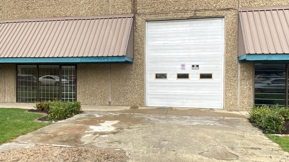 52 129 Av NW, Edmonton, AB à louer - Photo intérieure - Image 2 de 21