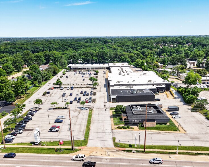 9222-9280 Watson Rd, Crestwood, MO à louer - Photo du bâtiment - Image 3 de 18