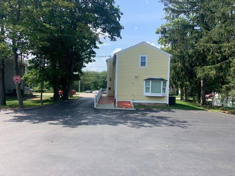 71 E Main St, Westborough, MA à louer - Photo du bâtiment - Image 3 de 5