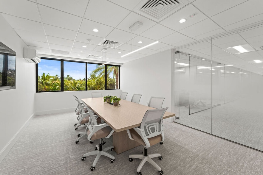 324 Royal Palm Way, Palm Beach, FL for lease - Building Photo - Image 2 of 15